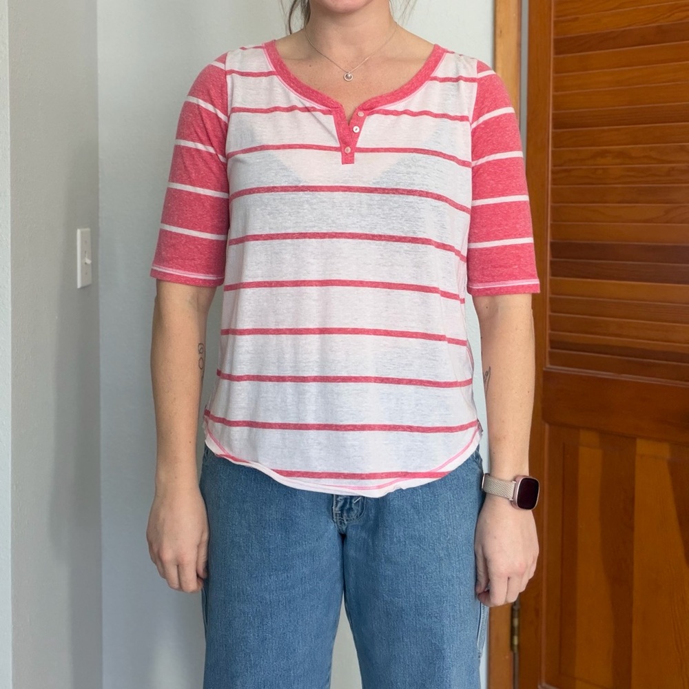 Aeropostale Pink and White Striped Short Sleeve Tee